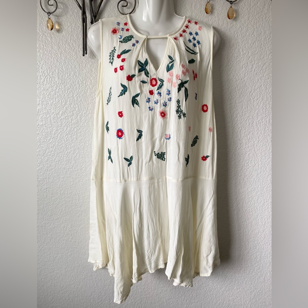 Umgee Summer top or dress. Sleeveless, Size Large